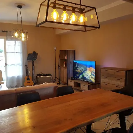 Mojo Modern 2 *